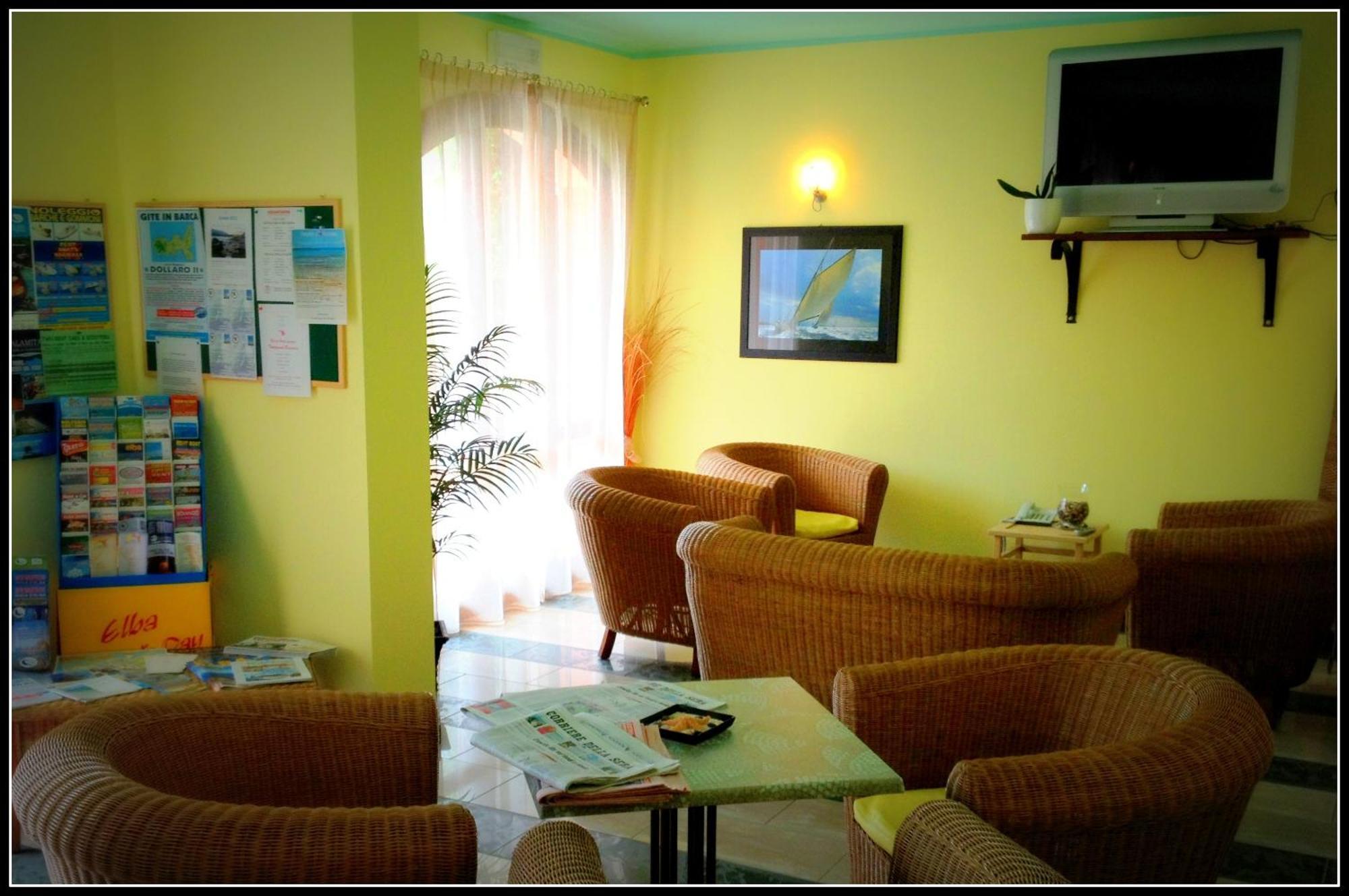 Hotel Mistral มารินา ดิ กัมโป ภายนอก รูปภาพ
