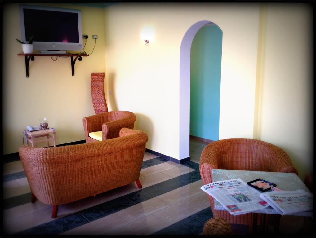 Hotel Mistral มารินา ดิ กัมโป ภายนอก รูปภาพ