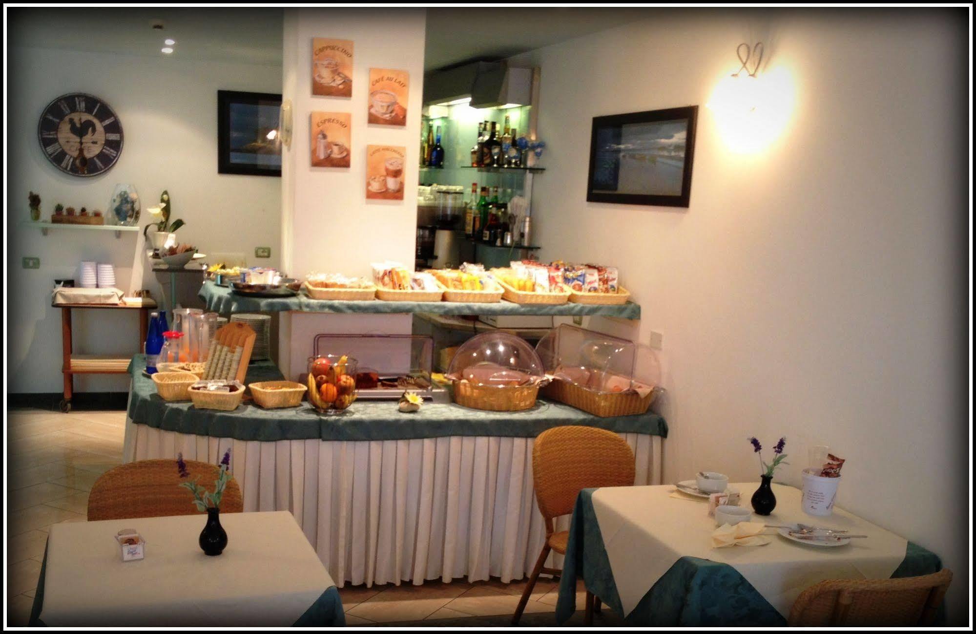 Hotel Mistral มารินา ดิ กัมโป ภายนอก รูปภาพ